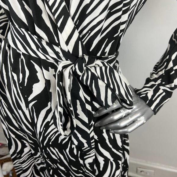 Diane Von Furstenberg DVF Jeanne 2 Wrap Dress Zebra Black & White Long Sleeve 14 - Picture 6 of 7